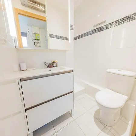 Studio In The Heart Of Montmartre *
