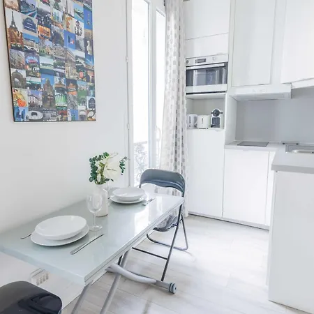 Studio In The Heart Of Montmartre *